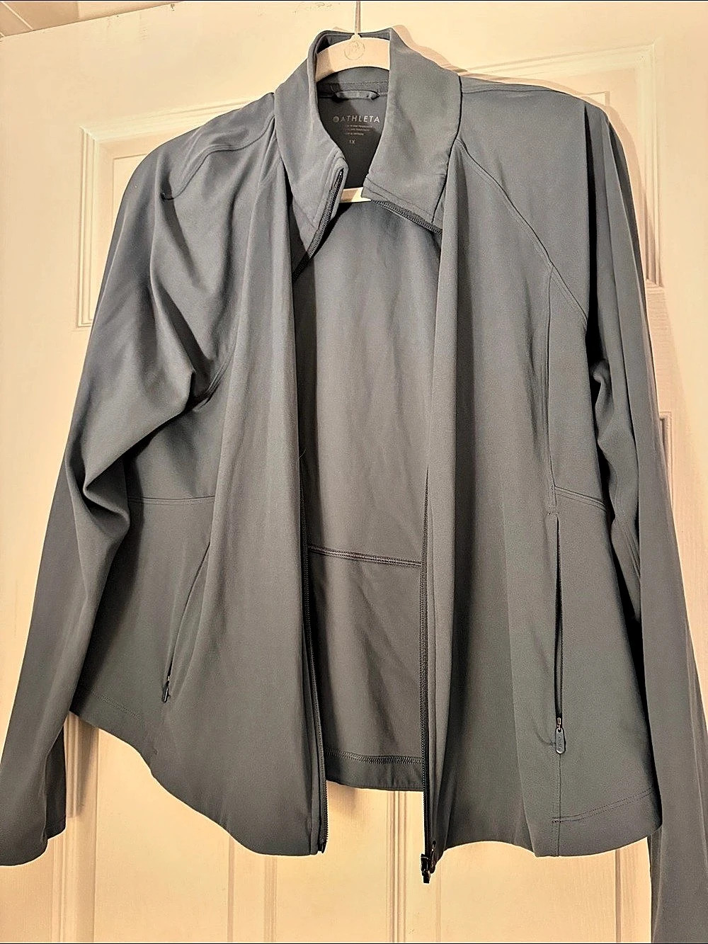 Athleta Sprint Finish Jacket Women's Gray Utility Jacket